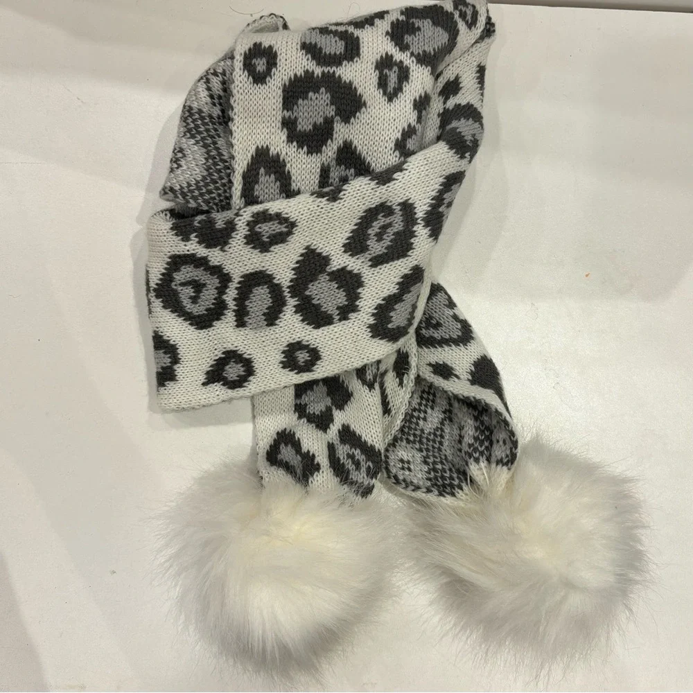 Toby & Co Leopard Print Pom Pom Beanie Hat and Scarf set